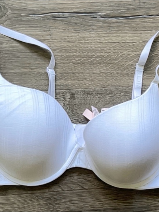 Victoria's Secret Other - Victoria's Secret Smooth White Push Up T-Shirt Bra